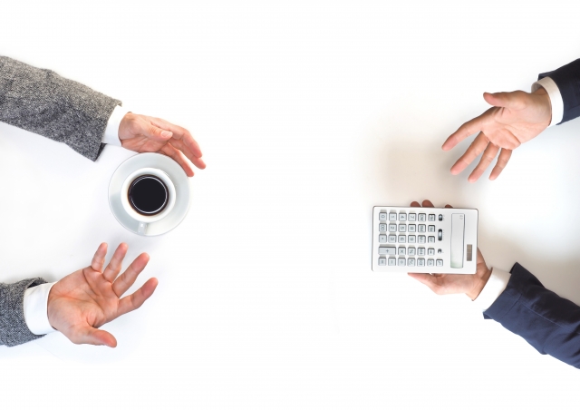 東京の不用品回収業者に値下げ交渉は通用する？具体的な方法と注意点のアイキャッチ画像